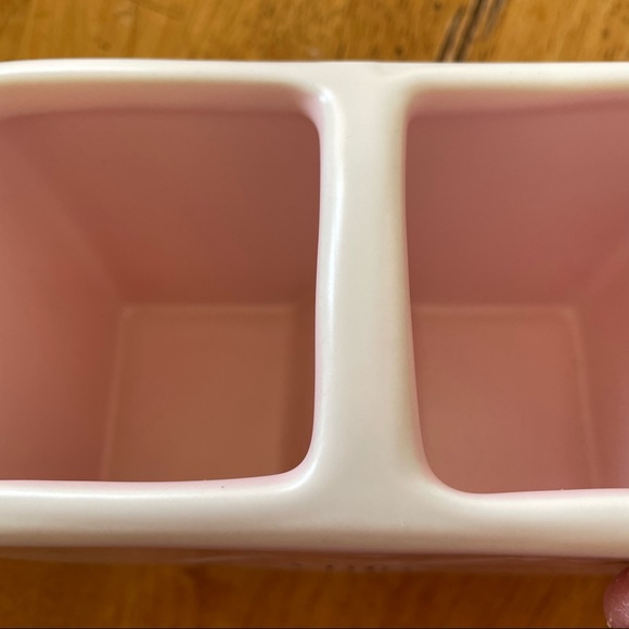 Rae Dunn STUFF Divided Ceramic Heart holder with Arrow BRAND NEW!! - Picture 3 of 5